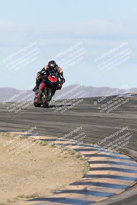 media/Nov-16-2025-Race Pace (Sun) [[8c5fa54630]]/Verified Riders/1-Turns 9 and 10 (925am)/